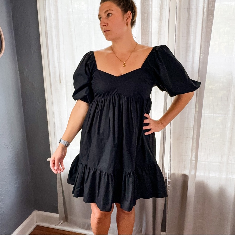 Banana Republic Black Puffy Sleeve Ruffle Dress - M